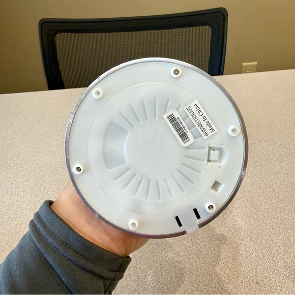 Bath & Body Works Silver Swirling Glitter Pedestal 3 Wick Candle Holder - Picture 6 of 7